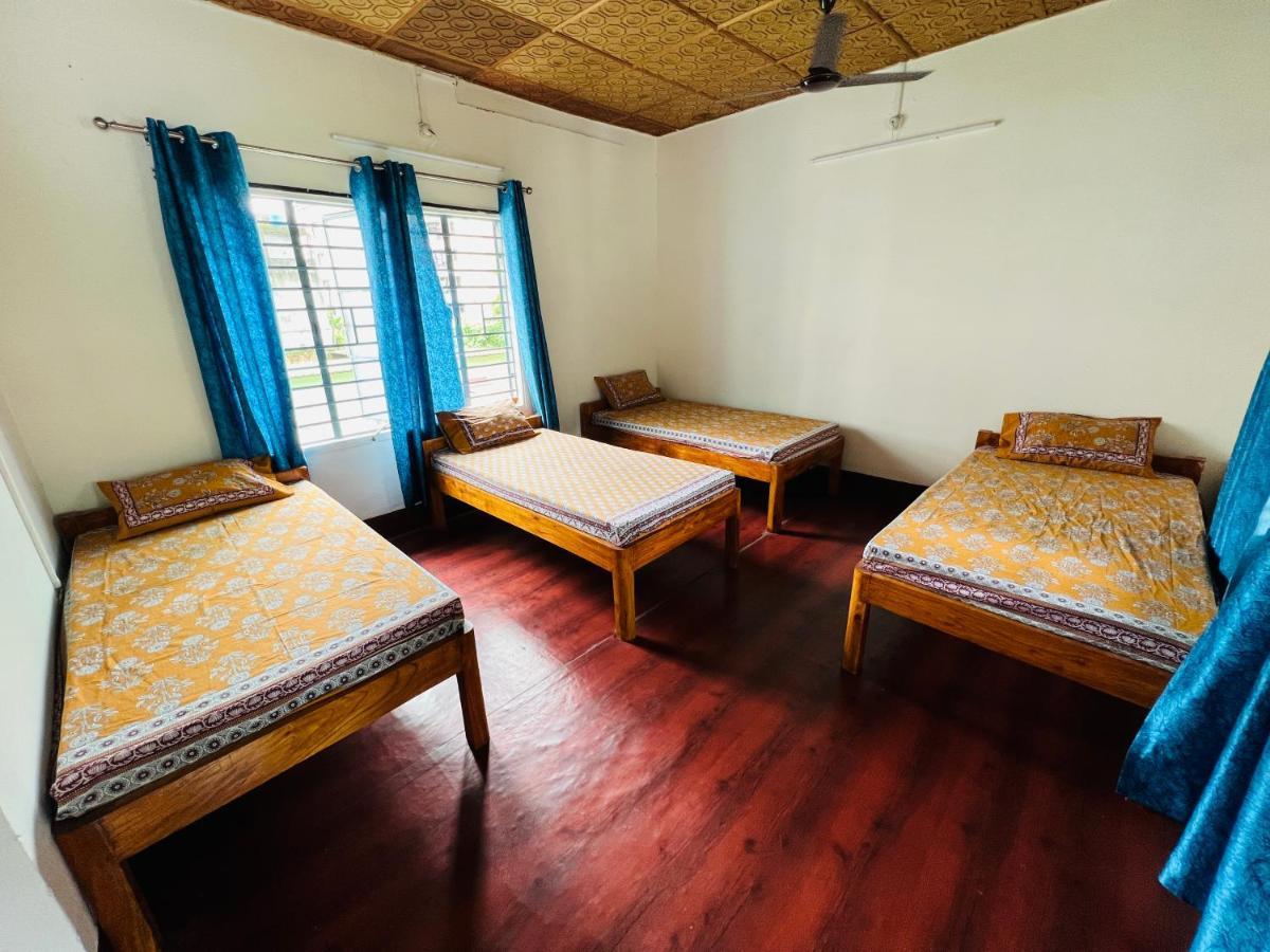 Levi Home Guest House & Retreat Centre Силигури Экстерьер фото